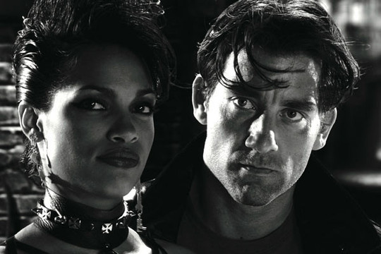 Gail (Rosario Dawson) et Dwight (Clive Owen)