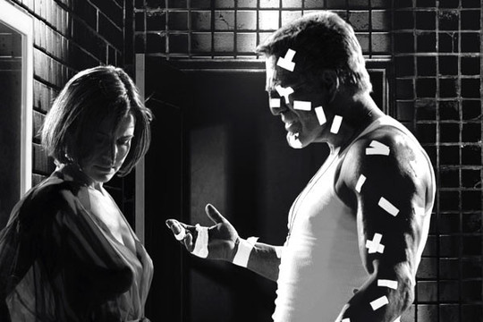 Lucille (Carla Gugino) et Marv (Mickey Rourke)