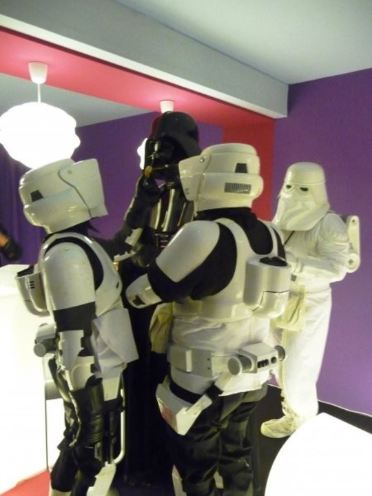 PGW - Dark Vador et ses Stormtroopers se reposent...