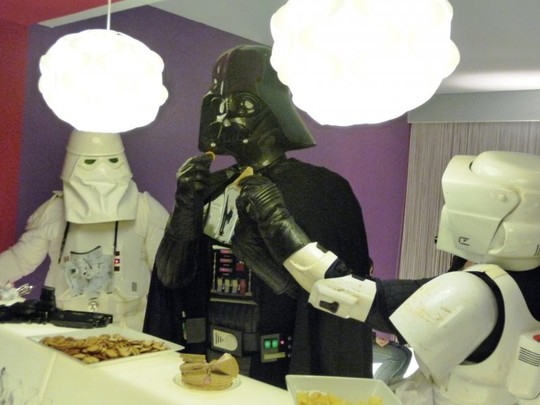 PGW - Dark Vador et les Stormtroopers se reposent...