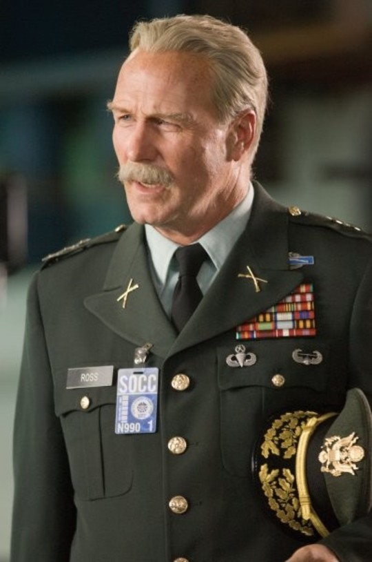 General Ross (William Hurt)