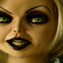 Tiffany (la voix de Jennifer Tilly)