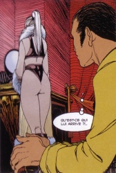 ... ses fesses seraient-elles en train de manger son string ?!