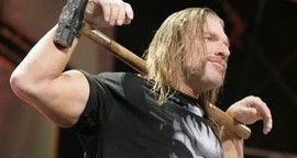 Dossier : Triple H ! Vive le roi !