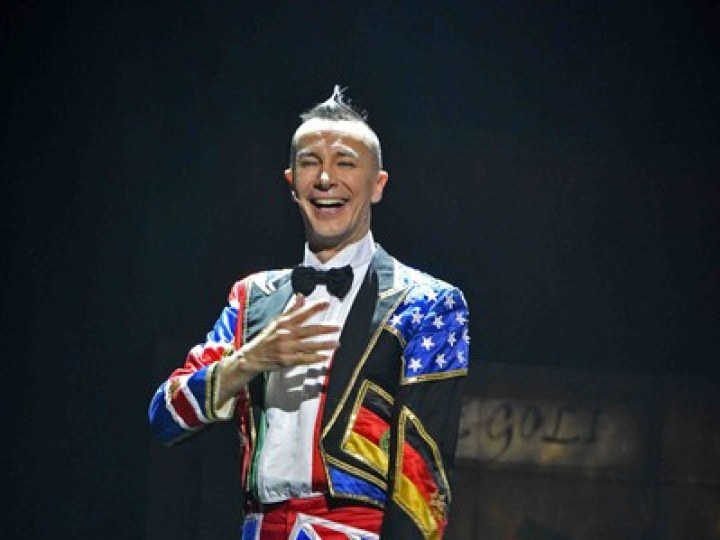 Arturo Brachetti dans Comedy Majik Cho